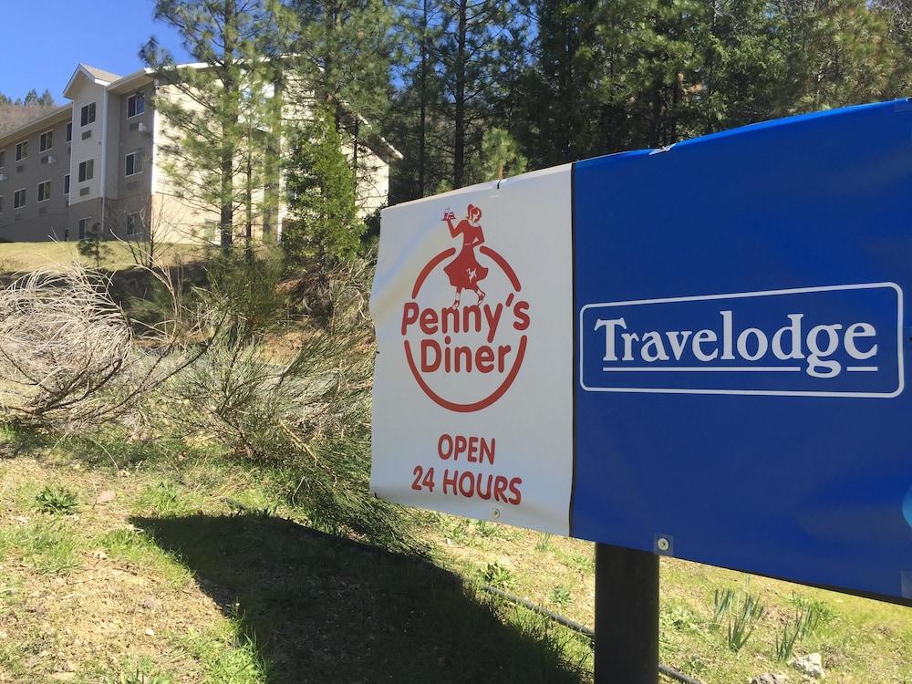 Travelodge By Wyndham Dunsmuir Esterno foto