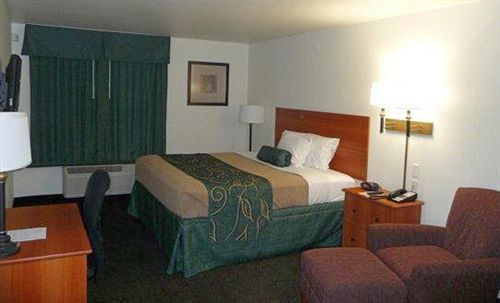 Travelodge By Wyndham Dunsmuir Esterno foto